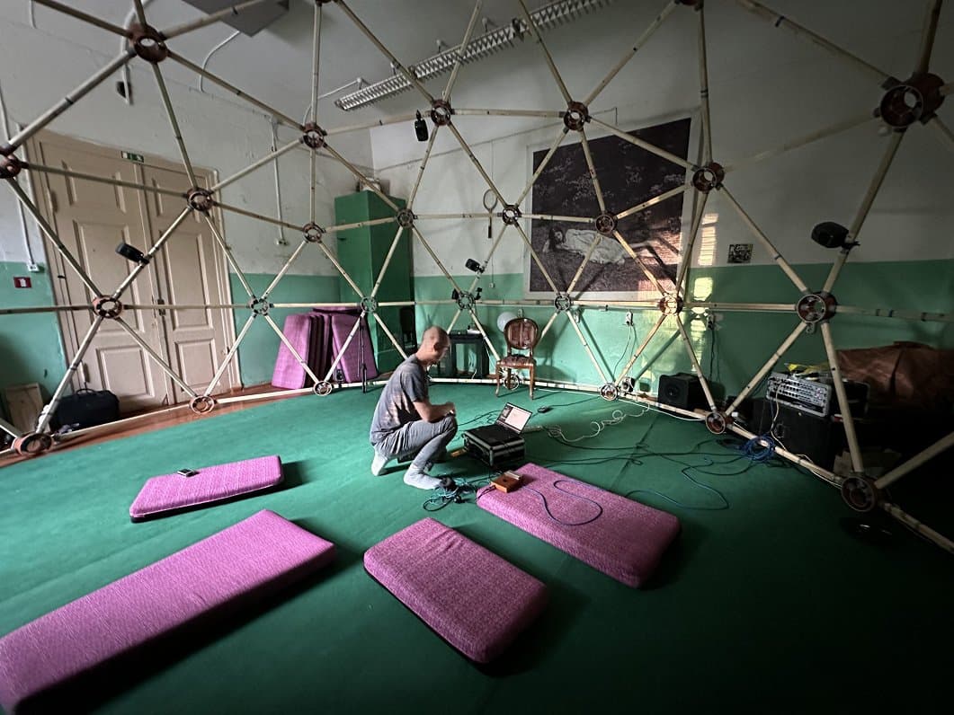 5200a021-6af9-4ac5-a74f-6cf903eb7075